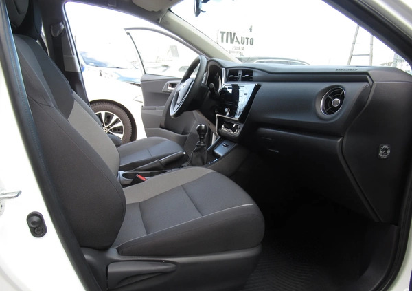 Toyota Auris cena 47896 przebieg: 59450, rok produkcji 2018 z Milanówek małe 154